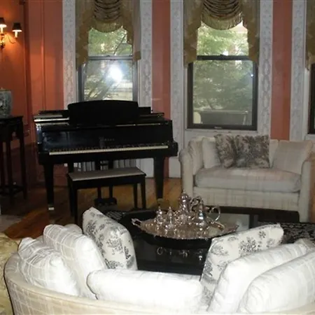 The New York Renaissance Home And Guesthouse